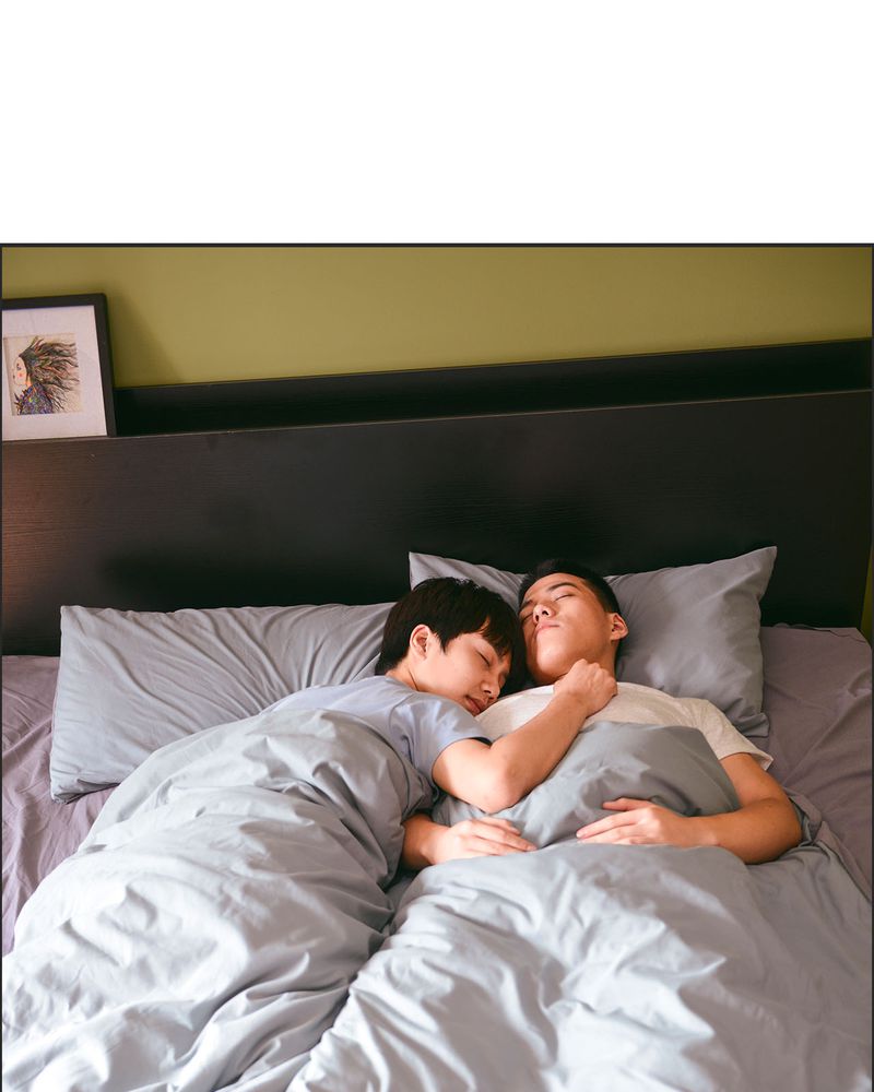 合约情人电影任贤齐漫画,第23章：同床有毒3图