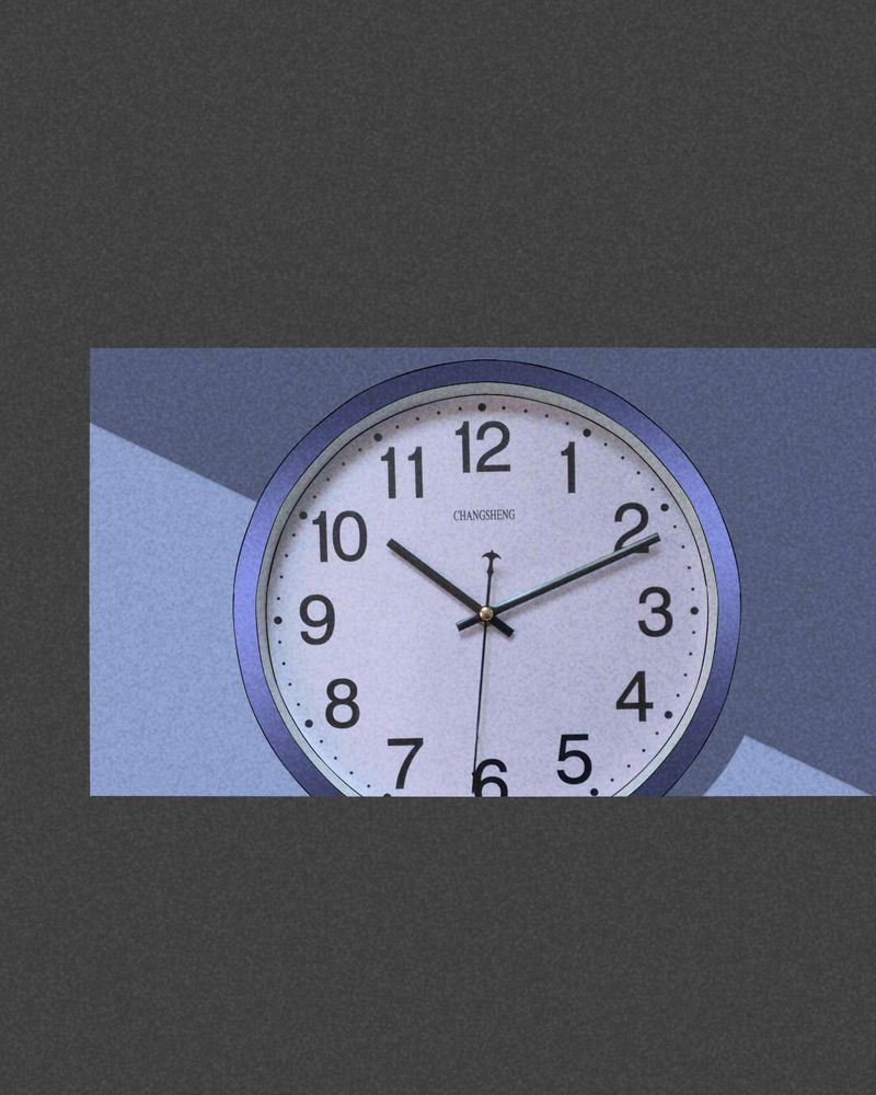 夜间讲鬼故事漫画,第50章：奇怪的嘎吱声（上）1图